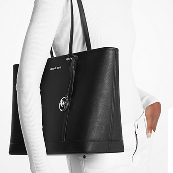 MICHAEL KORS BLACK COLOR JET SET TRAVEL LARGE SAFFIANO LEATHER TOTE BAG - Picture 2 of 13